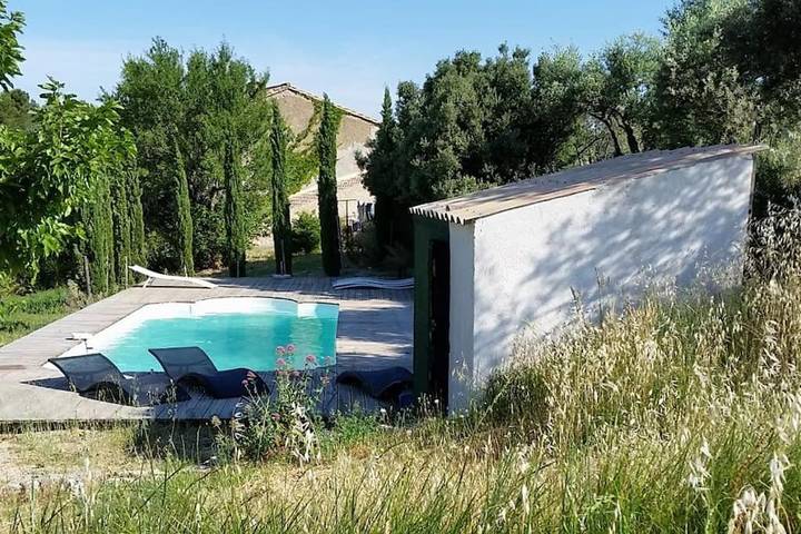 Maison de vacances pour 6 personnes, avec vue et jardin ainsi que terrasse et piscine, animaux acceptés