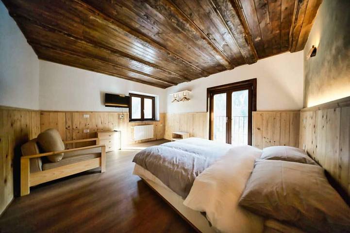 Gîte pour 5 personnes, avec Balcon et Jardin