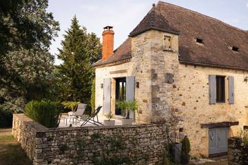 Chambre d’hôte pour 2 personnes, avec piscine et jardin en Dordogne