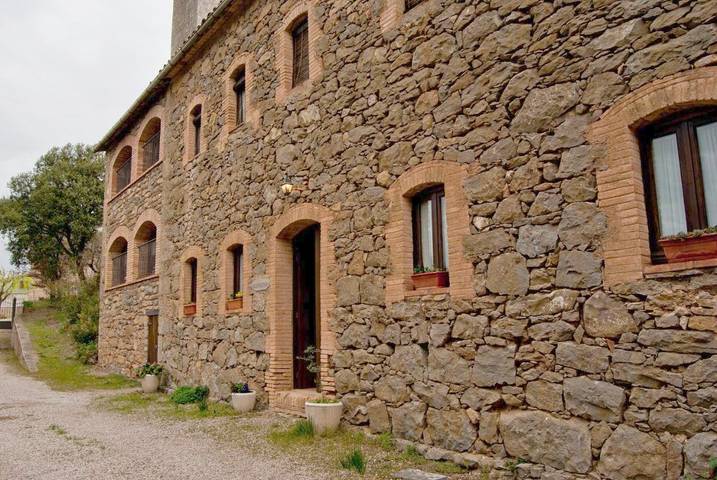 Casa rural para 6 personas, con Balcón y Vistas en Bages - 2