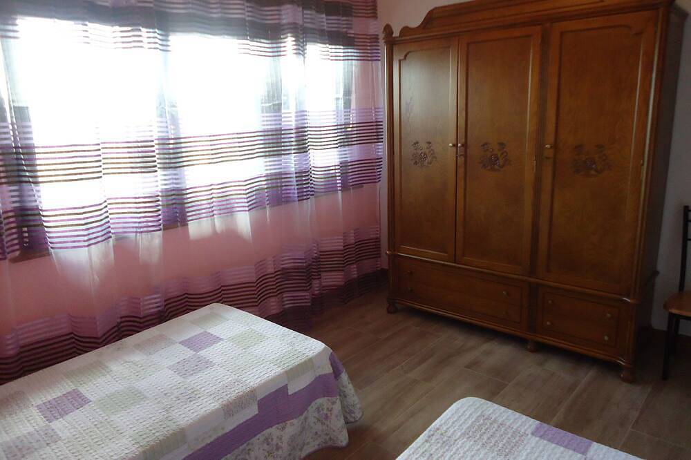 Ganze Wohnung, Die Burby Ii-Wohnung mit Garten in Somo (Cantabria). in Somo, Ribamontán al Mar