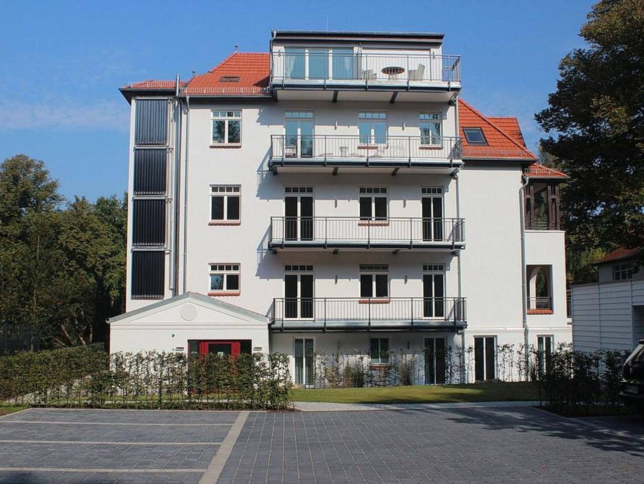 Ganze Ferienwohnung, Villa Löwenstein - Exklusives, hochwertiges Ferienapartment mit zwei Balkonen - nur 60 m zum Strand in Kühlungsborn Weststrand, Kühlungsborn