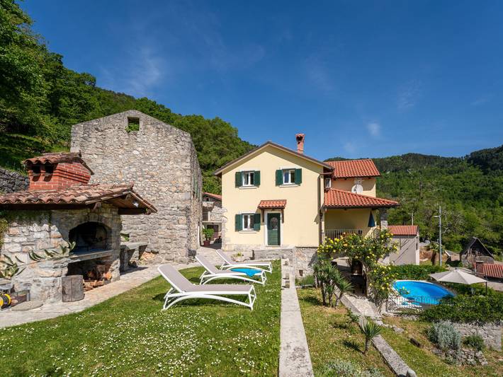 Ferienhaus für 6 Personen, mit Ausblick und Garten sowie Balkon in Lovran - 2