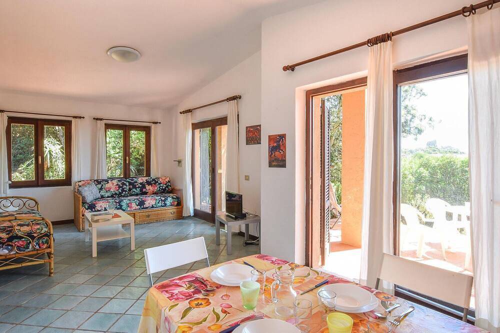 Pet friendly home in Trinita Dagultu Vignol in Costa Paradiso, Trinità d'Agultu e Vignola