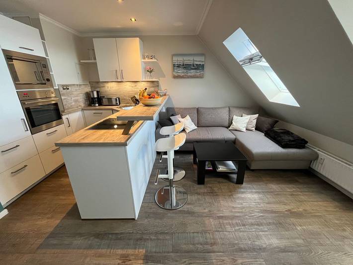 Ganze Wohnung, Ostsee zum Greifen nah – Meerblick, Infrarotsauna & pure Erholung in Schönberg, Südliche Ostseeküste