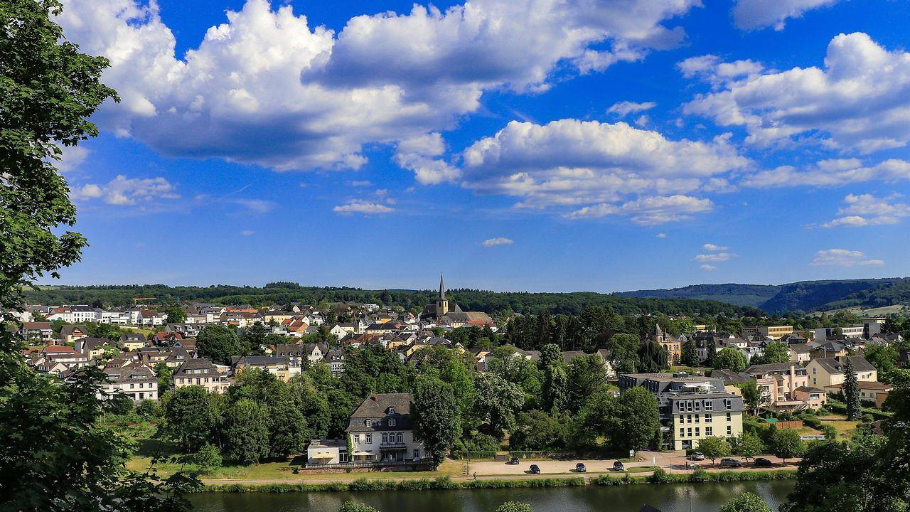 Geheel vakantieappartement, Vakantieappartement voor 4 personen met terras in Saarburg, Mosel-Saar