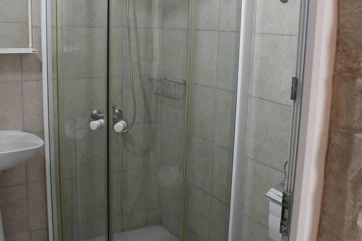 Gîte pour 4 personnes, avec Terrasse dans Bar - 3