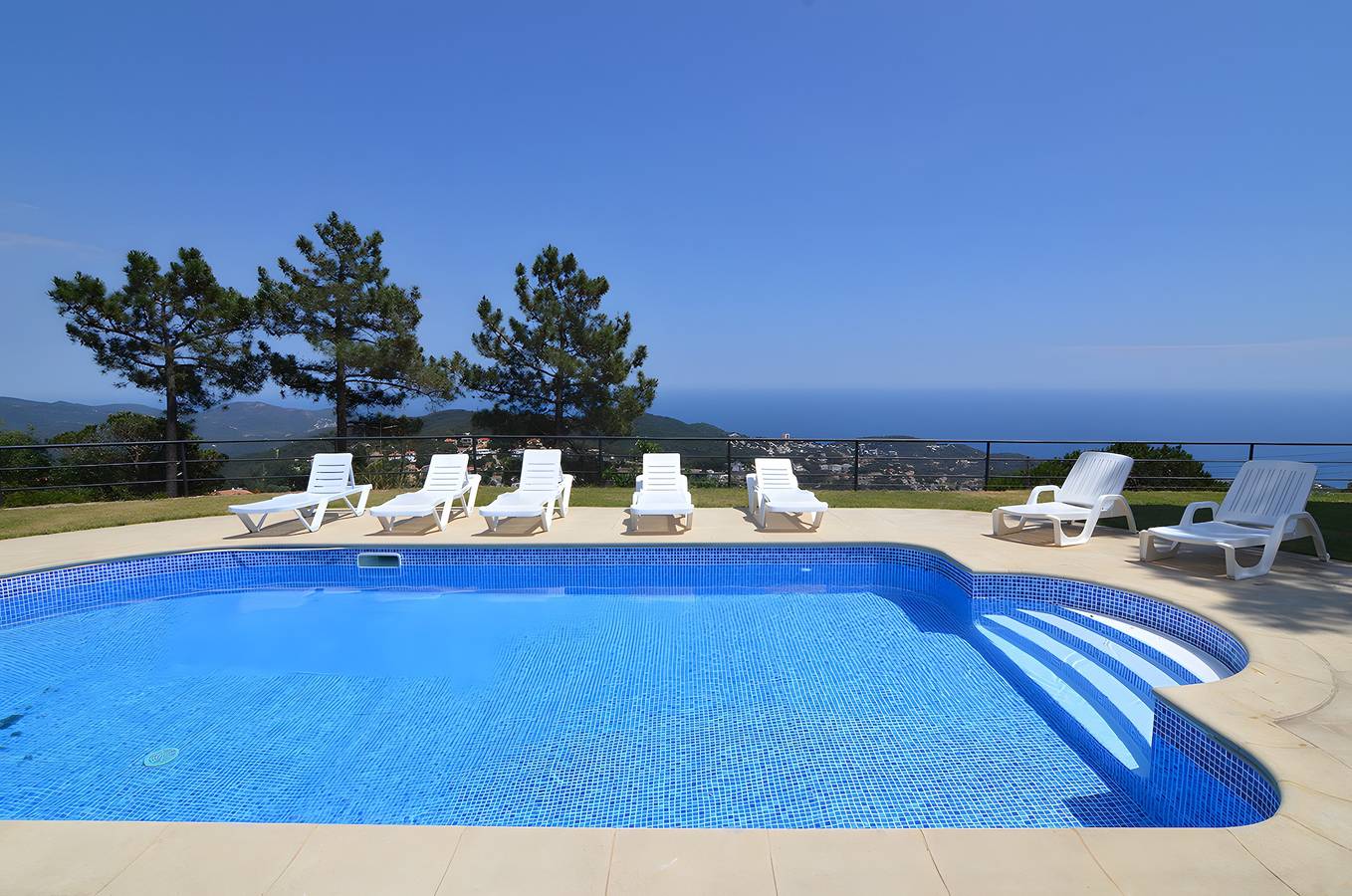 Villa 'La Venta' – Großes Haus mit Meerblick, privatem beheiztem Pool & Klimaanlage in Lloret de Mar, Costa Brava