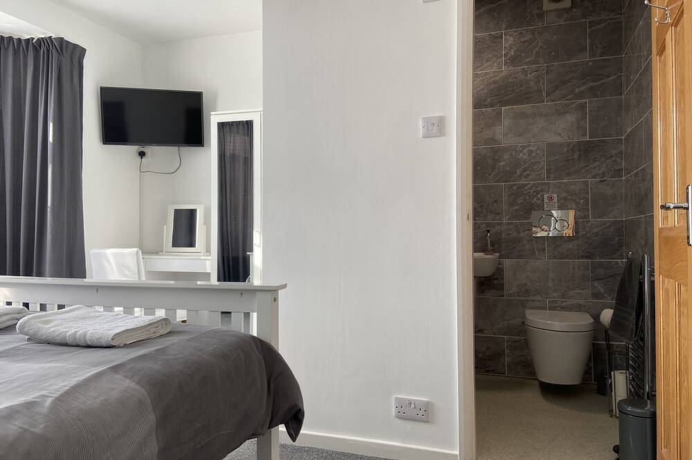 Bero Bungalow: Spacious Seaside Retreat with Hottub in Withernsea, Östliches Yorkshire