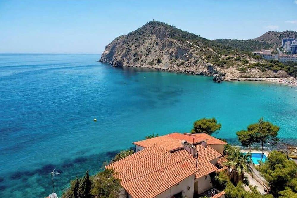 Ganze Wohnung, 1 minute from the beach! sea, mountain, island and 16th century tower views. in Benidorm, Costa Blanca