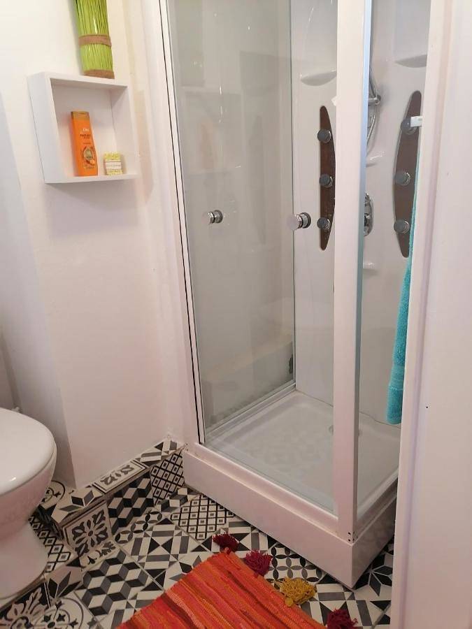 Appartement entier, One-Bedroom Apartment in Pignans, Région de Brignoles