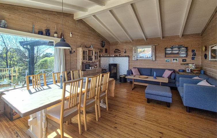 Ferienhaus für 8 Personen mit Terrasse in Fusa
