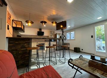 Gîte pour 4 personnes, avec terrasse et jardin à Martel