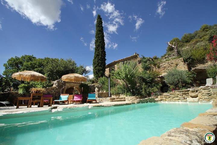 Gîte for 4 people, with view and pool as well as terrace - 1