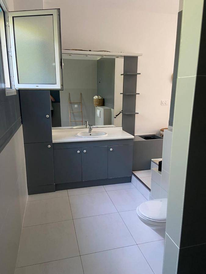 Villa pour 8 personnes, avec terrasse ainsi que vue et piscine à La Grande-Motte - 3