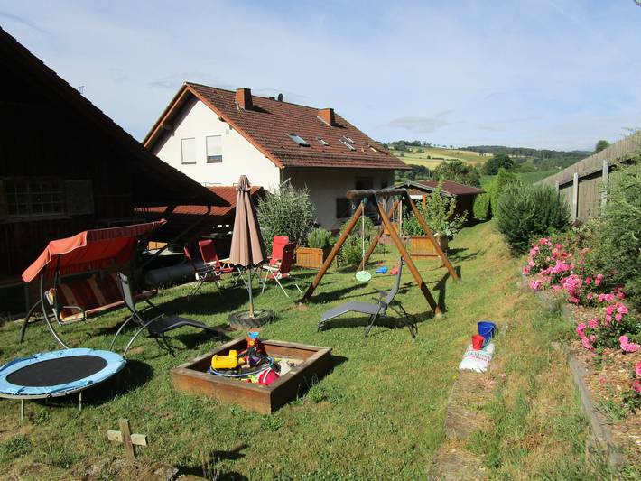 Ferienwohnung für 5 Personen, mit Garten