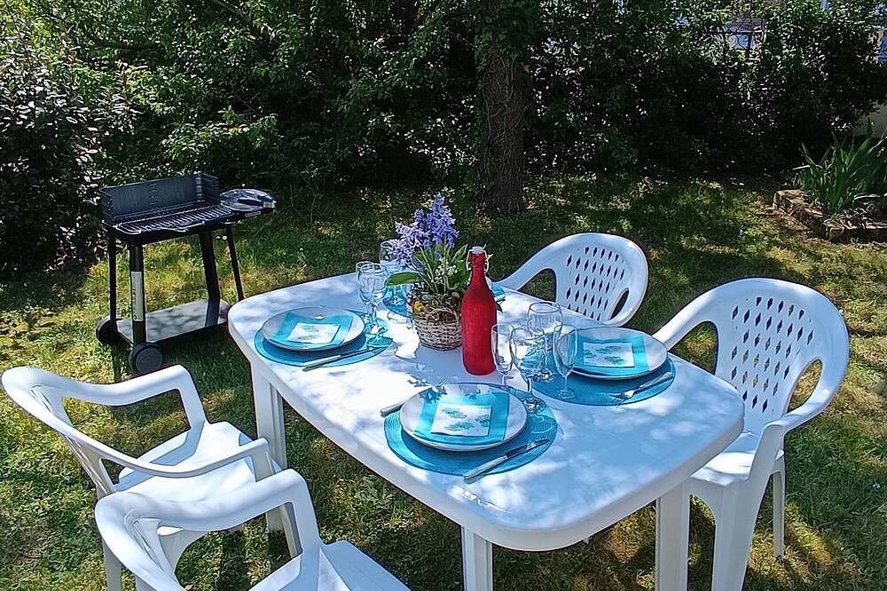 Gîte labellisé chez \"Mamoune\" is located right next to the beach by the footpath. in Petit-Fort-Philippe, Gravelines