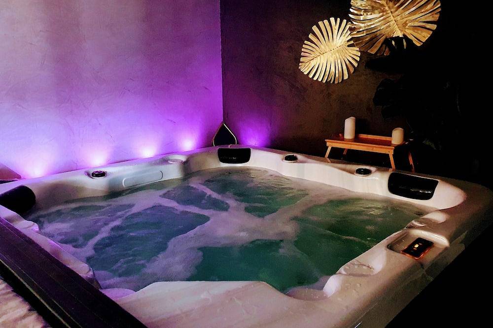 Romantic loft with private Spa 80m2 in Brûlain, Niort region