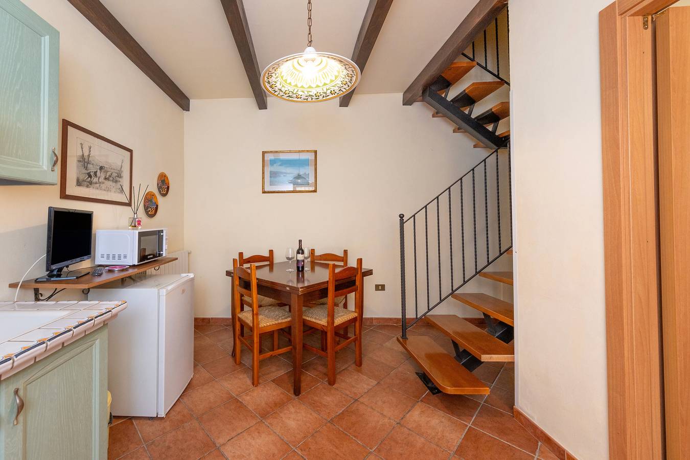 Appartamento intero, Appartamento 'Mirtillo' con piscina condivisa, Wi-Fi e aria condizionata in Livorno, Costa degli Etruschi