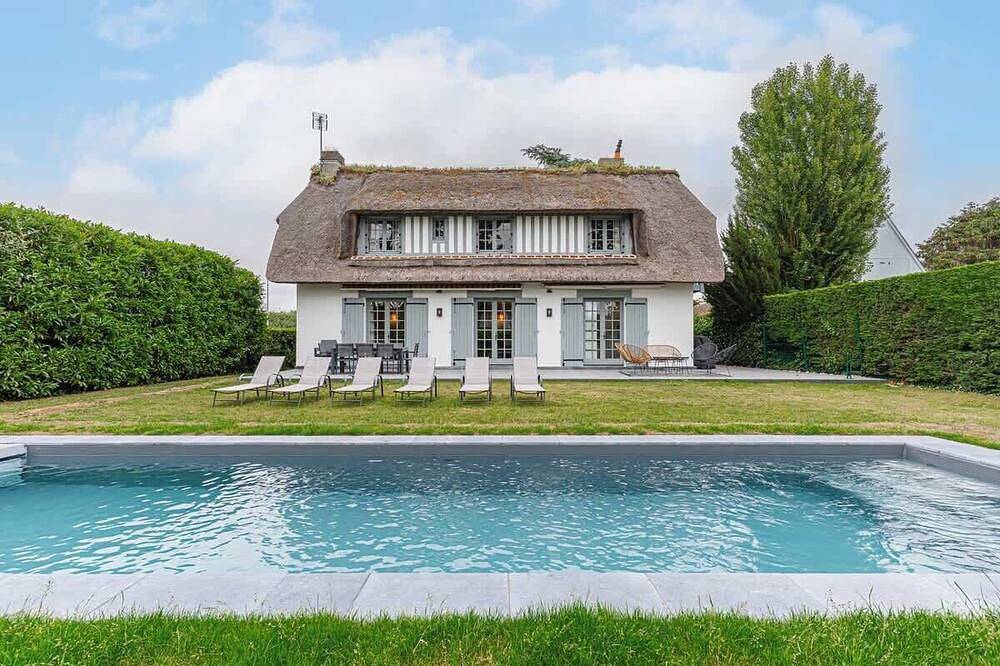 Luxueuse Maison 4 Chambres avec Piscine in Tourgéville, Region de Lisieux