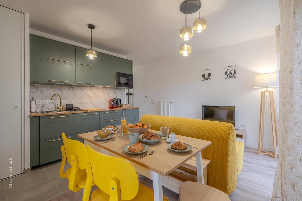 Appartement entier, T2 familial avec jardin, calme à 15 min de Disney in Crécy-la-Chapelle, Seine-et-Marne