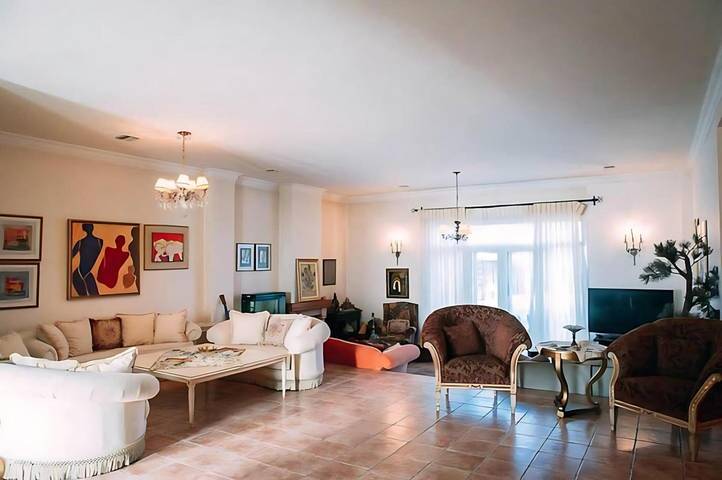 Großzügige Luxusvilla mit 4 Schlafzimmern, privatem Pool und Garten in Alexandroupolis, Evros