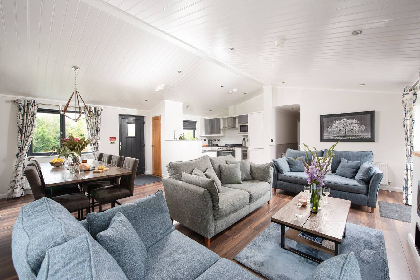 Blossom Lodge, 1 Roadford Lake Lodges in Broadwoodwidger, Devon