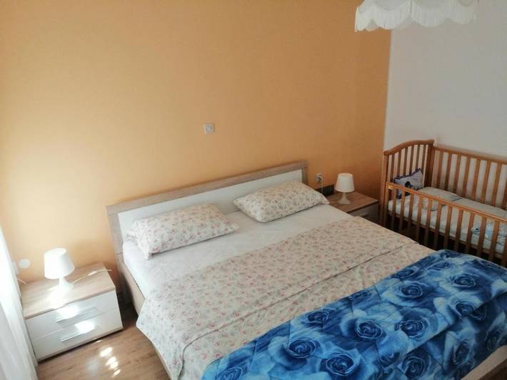 Ferienwohnung für 5 Personen, mit Garten und Ausblick
