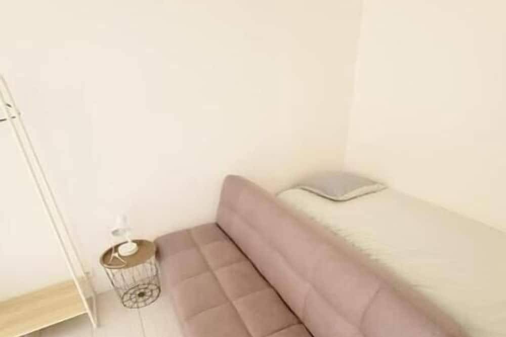 Ganze Wohnung, Studio 2: Cozy Downtown •  Air conditioning, Wi-Fi, Tv in Bédarieux, Béziers und Umgebung