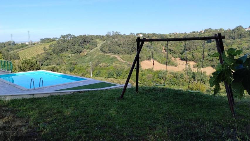 Aluguel de quarto para 4 pessoas, com Terraço e Jardim e ainda Piscina and Vista em Óbidos
