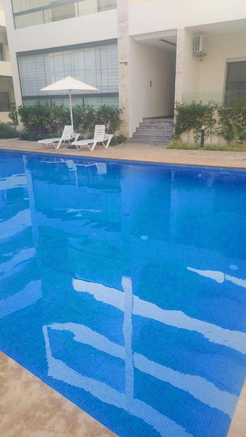 Appartement de vacances pour 6 personnes, avec piscine ainsi que terrasse et vue