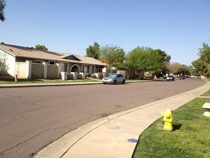 Apartment for 6 people, with pool and terrace as well as yard, with pets in Tempe