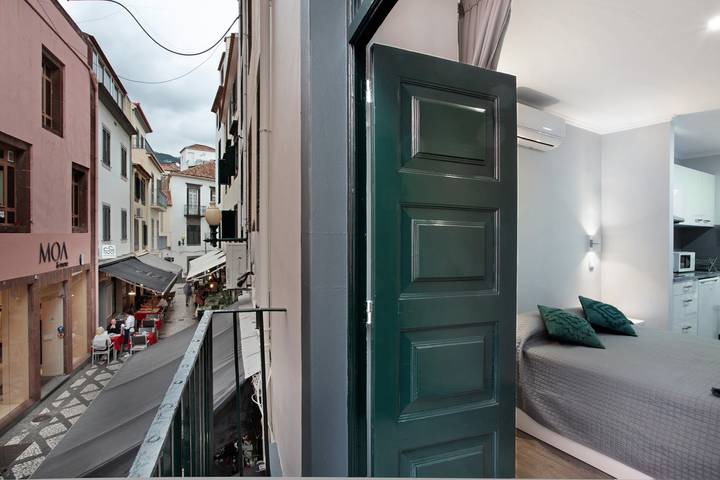 Ganzes Studio, Apartment 'Família Dória Nóbrega Studio' mit Balkon, Wlan und Klimaanlage in Funchal (Sé), Madeira
