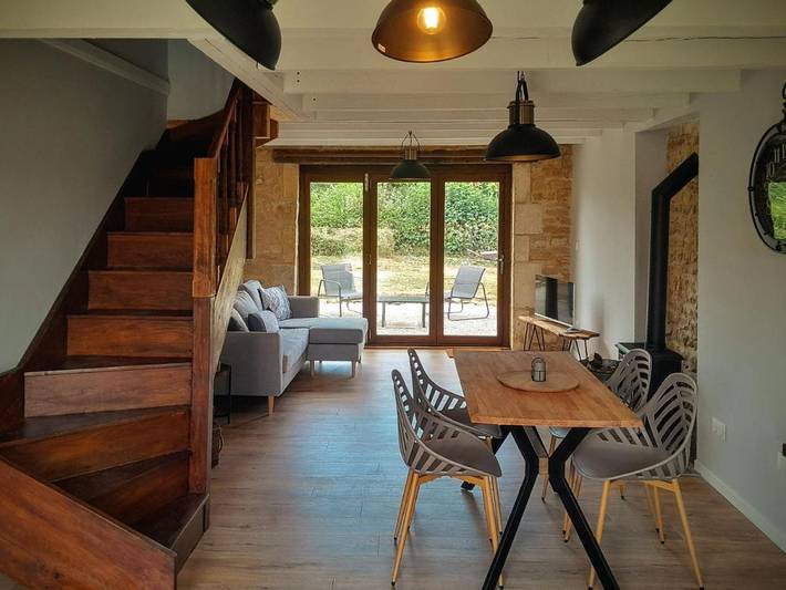 Gîte pour 4 personnes, avec terrasse et vue à Vieux-Ruffec