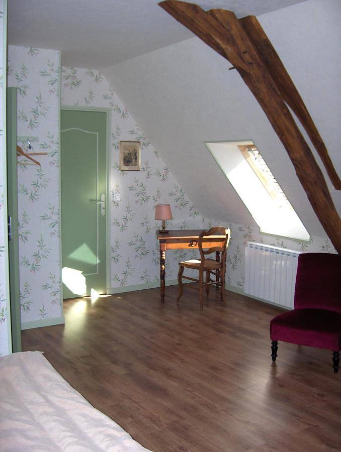 Chambre d’hôte pour 2 personnes, avec jardin ainsi que terrasse et vue dans Saint-Amand-Montrond - 3