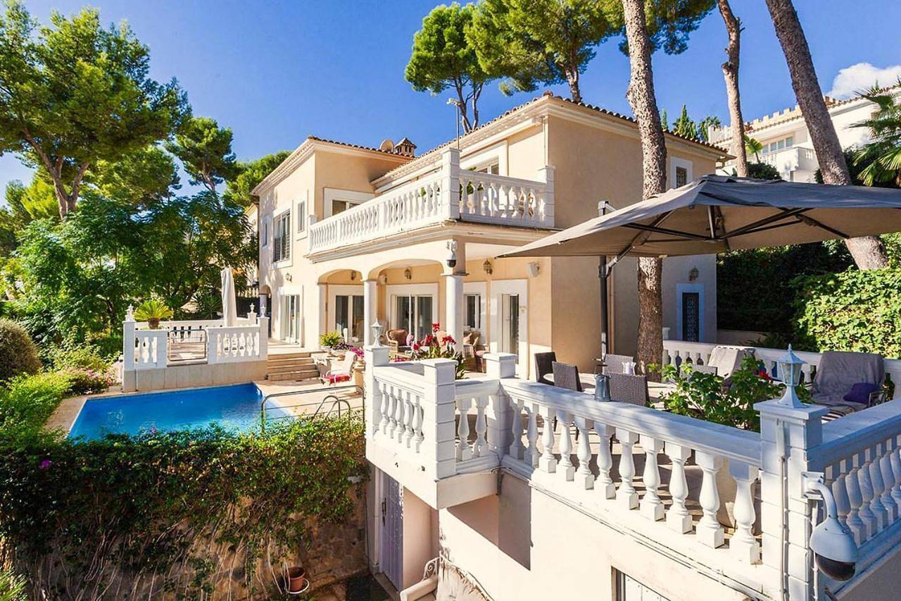Three-Bedroom Villa in Peguera, Calvià
