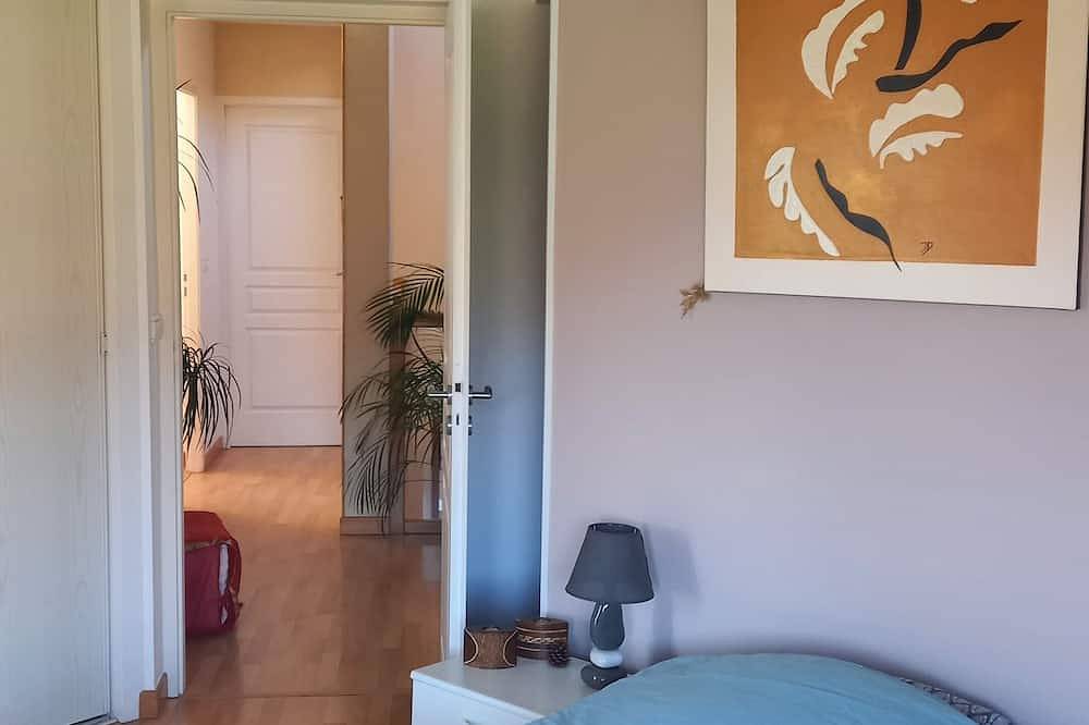 Villa with swimming pool, south-facing enclosed garden and beautiful mountain view in Annecy-le-Vieux, Annecy (commune)