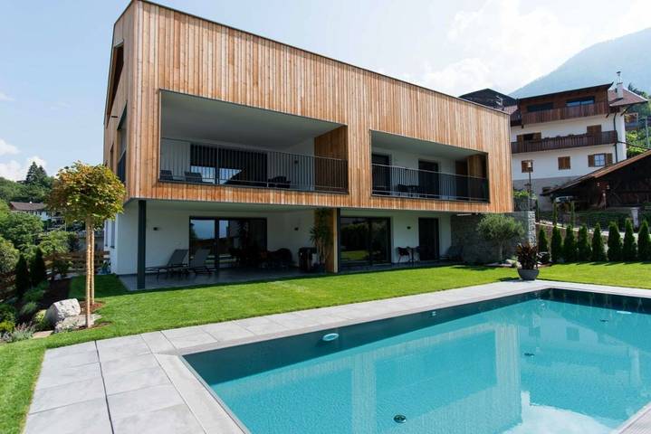 Ferienwohnung für 4 Personen, mit Pool und Ausblick sowie Garten - 1