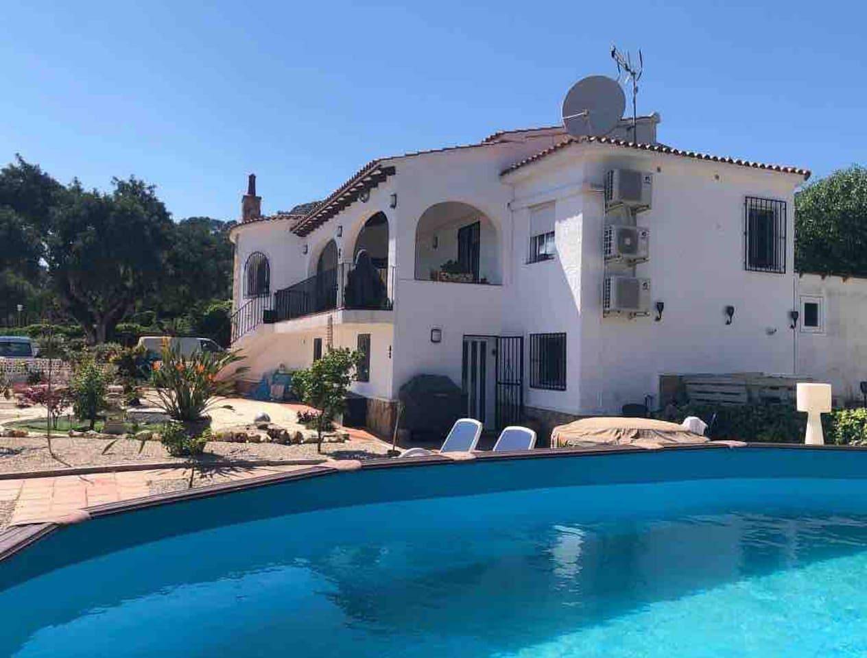 Apartamento vacacional entero, Apartamento de vacaciones para 4 personas con jardín in Alcalalí, Costa Blanca