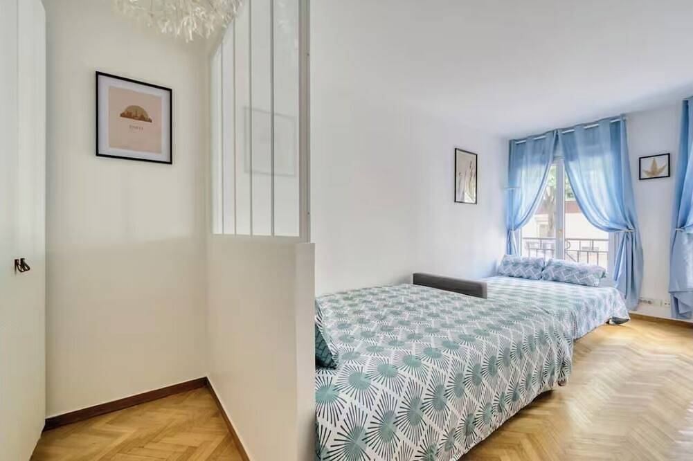 Entire apartment, Near Paris for 4 people + Parking in Issy-les-Moulineaux, Hauts-de-Seine