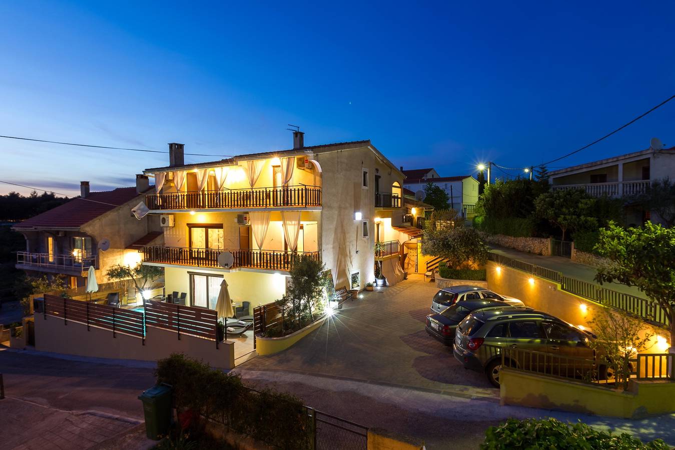 Ganze Wohnung, 1-Zimmer-Ferienwohnung mit Balkon und Meerblick Zadar A-6128-b in Zadar Stadt, Zadar (Kommun)