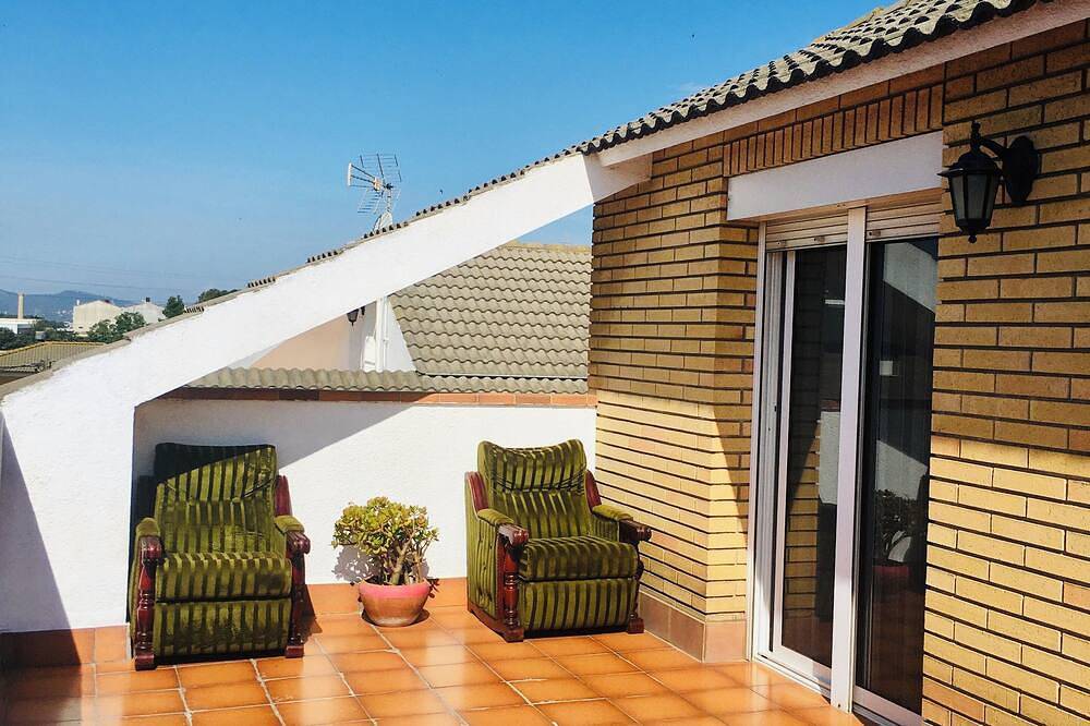 Tranquil and spacious super large room in Barcelona in Rubi, Barcellona entroterra