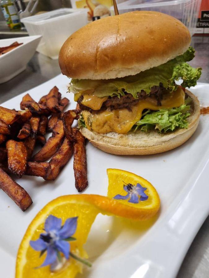 Hôtel pour 2 personnes, avec terrasse à Pierrefeu-du-Var - 4