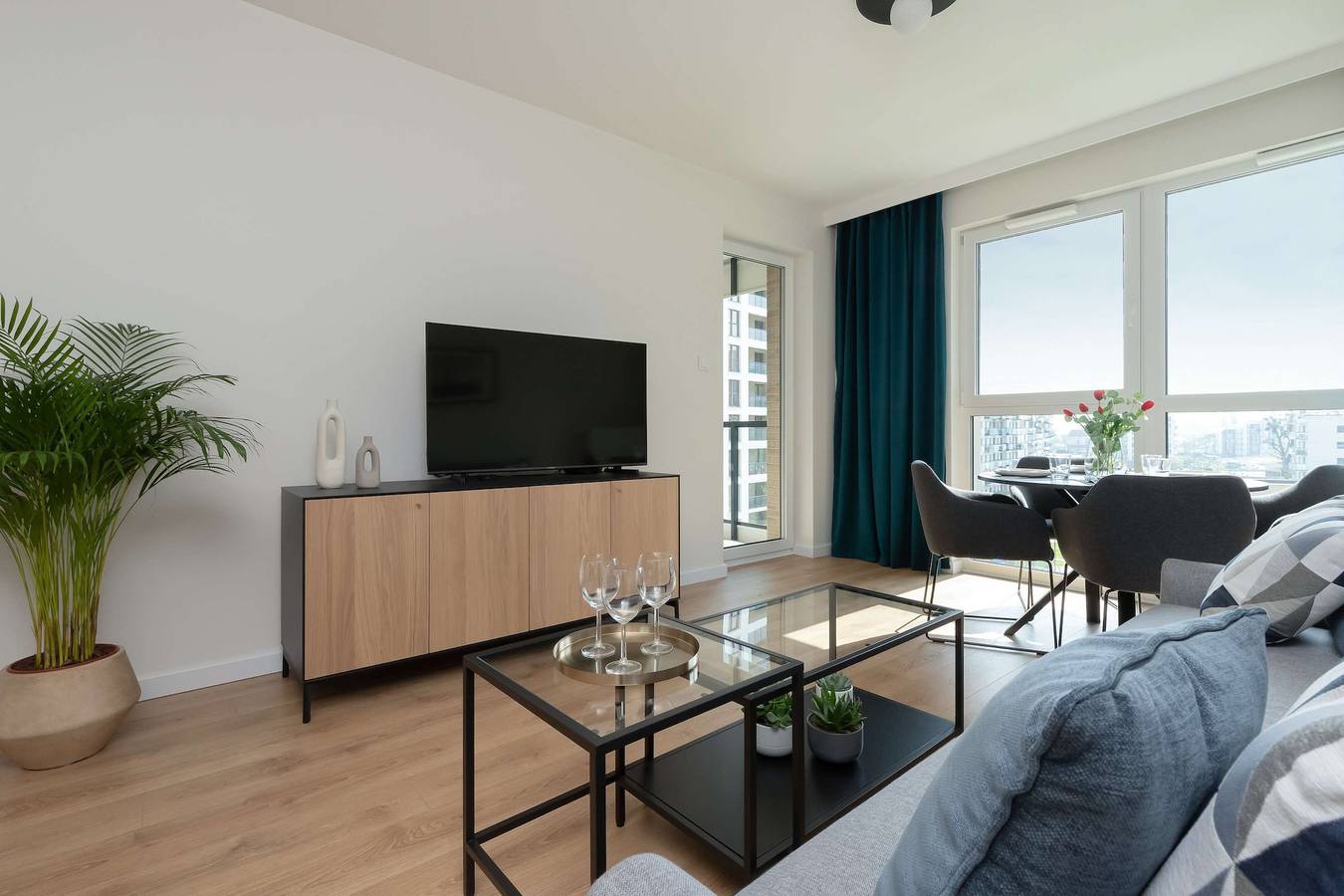 Ganze Wohnung, Ferienwohnung für 4 Personen mit Balkon/Terrasse in Danzig, Dreistadt
