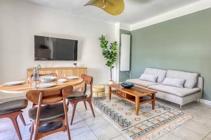 Gîte pour 4 personnes, avec Terrasse dans Le Mourillon