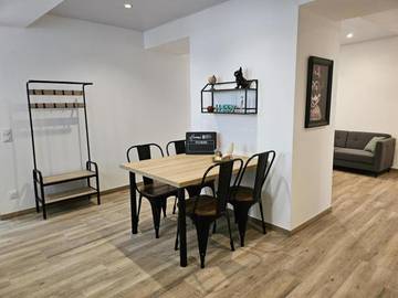 Gîte pour 4 personnes, avec terrasse à Mouzon