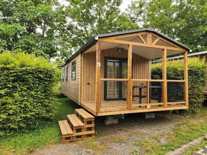 Camping pour 2 personnes, avec Jacuzzi et Piscine dans Gex