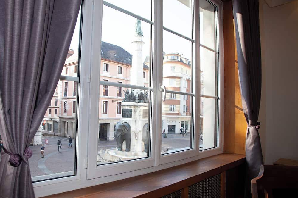 Ganze Wohnung, Studio with view of elephant fountain in Chambéry, Chambéry und Umgebung