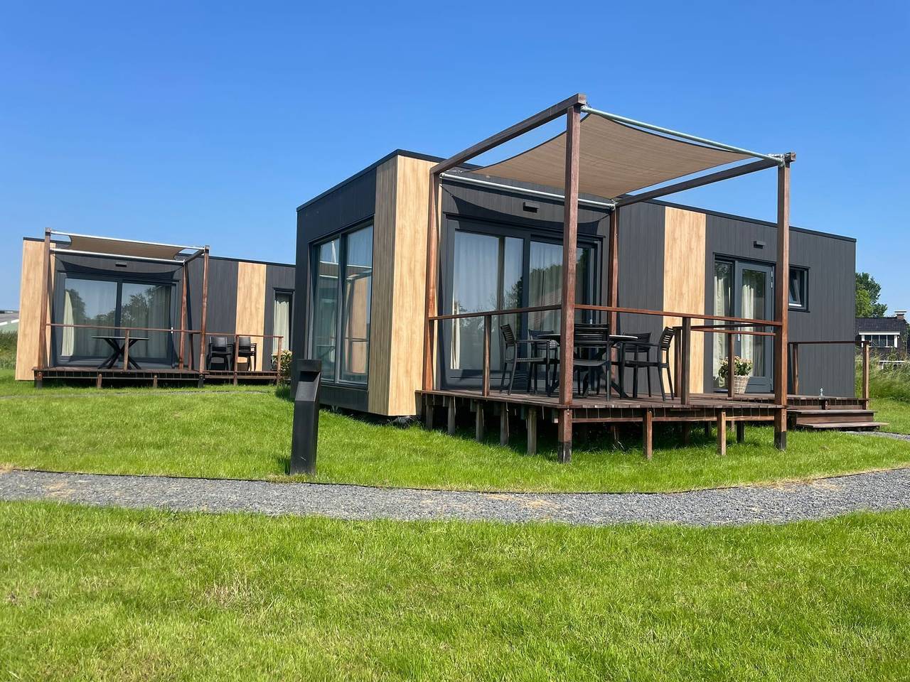 Cottage in Menaam near Frisian Landscape in Menameradiel, Niederländische Nordsee