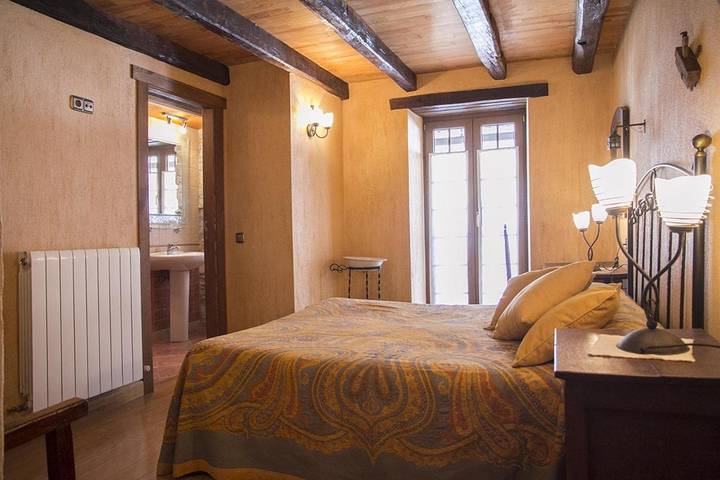 Casa rural para 8 personas, con vistas y jardín, Se admiten mascotas en Valle de Aezkoa - 2